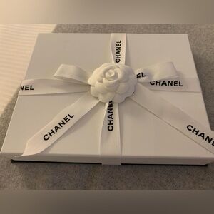 Brand new Authentic Rare from Paris Chanel White Gift Box with Ribbon,camellia.
